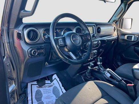 Used 2019 Jeep Wrangler Unlimited Sport S AWD/4WD image 9