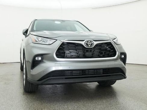 New 2026 Toyota Highlander Limited AWD/4WD image 30