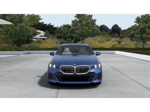 New 2026 BMW 530i xDrive image 3