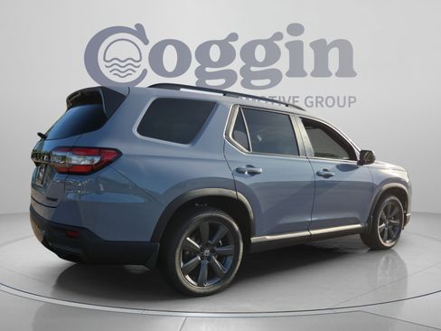 New 2026 Honda Pilot Sport image 5