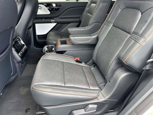 New 2026 Lincoln Aviator Black Label AWD/4WD image 16