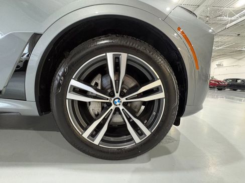 Used 2025 BMW X7 xDrive40i w/ M Sport Package AWD/4WD image 65