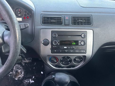 Used 2006 Ford Focus SE image 12