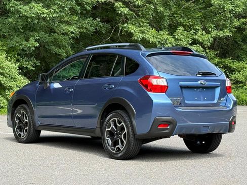 Used 2015 Subaru Crosstrek 2.0i Premium AWD/4WD image 2