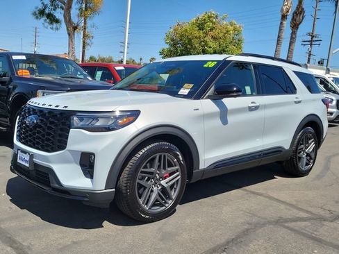 Used 2026 Ford Explorer ST-Line w/ ST-Line Street Pack RWD image 26