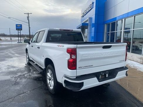 Used 2023 Chevrolet Silverado 1500 Custom AWD/4WD image 3