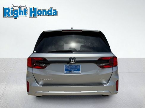 New 2026 Honda Odyssey Elite image 5