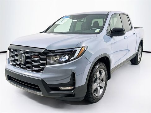 Certified 2025 Honda Ridgeline TrailSport image 1