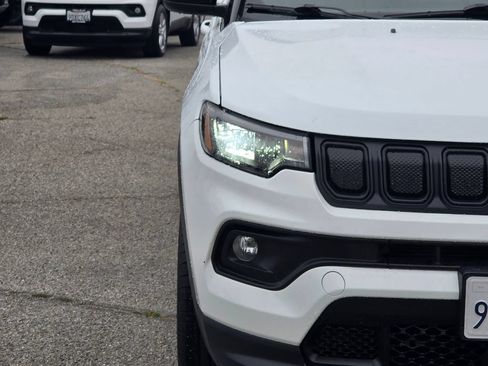 Certified 2022 Jeep Compass Latitude FWD image 3