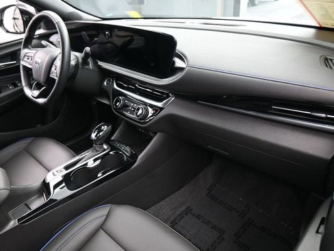 Used 2024 Buick Envista Sport Touring w/ Experience Buick Package image 45