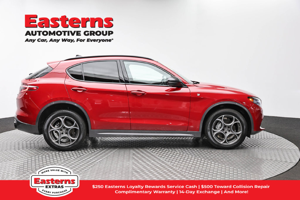 Used 2024 Alfa Romeo Stelvio Ti w/ Active Assist Plus Package AWD/4WD image 5