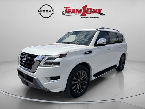 Used 2023 Nissan Armada Platinum w/ Captain's Chairs Package AWD/4WD image 4