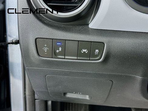 Used 2019 Hyundai Kona Limited image 14