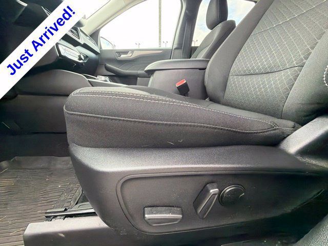 Used 2024 Ford Escape Active w/ Tech Pack #2 AWD/4WD image 41