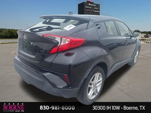 Used 2021 Toyota C-HR LE FWD image 12