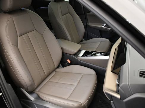 Used 2025 Audi Q5 Premium w/ Convenience Package AWD/4WD image 47