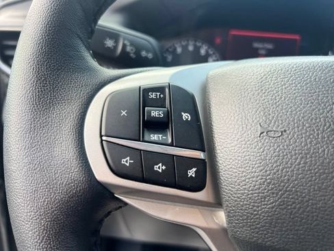 Certified 2023 Ford Explorer XLT w/ Equipment Group 202A AWD/4WD image 9