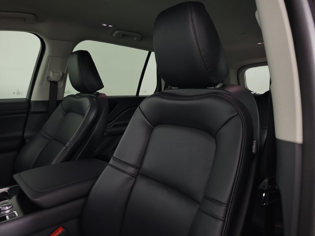 New 2026 Lincoln Aviator 2WD image 19