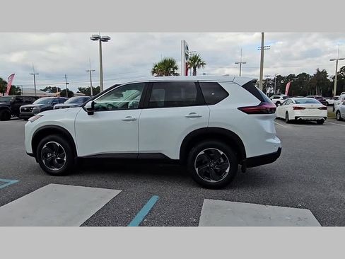 New 2026 Nissan Rogue SV image 27
