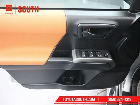 Used 2019 Toyota Tacoma SR5 image 21