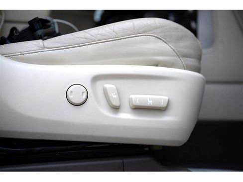 Used 2018 Lexus GX 460 Premium w/ Premium Package image 40