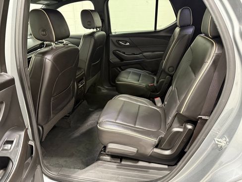 Used 2023 Chevrolet Traverse Premier image 45