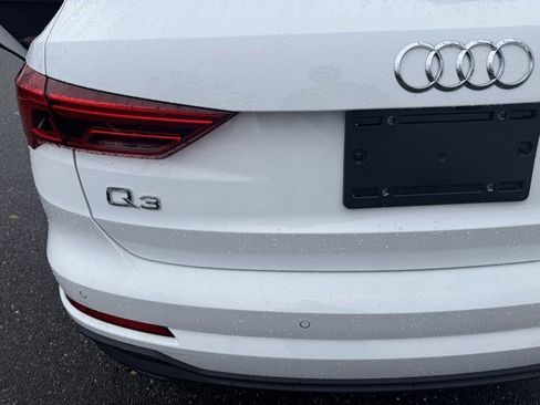 Certified 2025 Audi Q3 2.0T Premium w/ Convenience Package image 38