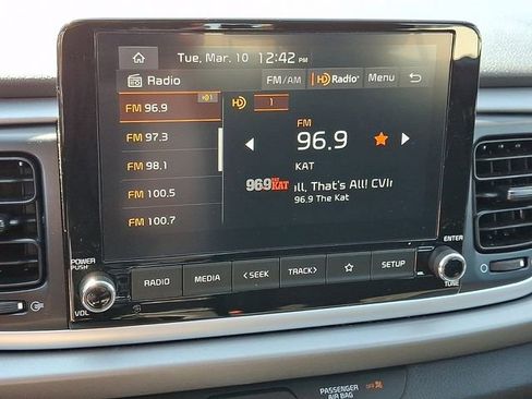 Used 2023 Kia Rio S image 16