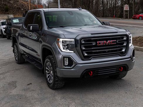 Used 2021 GMC Sierra 1500 AT4 w/ AT4 Premium Package image 3
