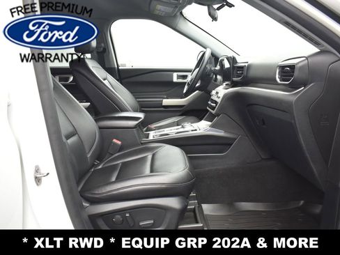 Used 2020 Ford Explorer XLT w/ Equipment Group 202A image 12