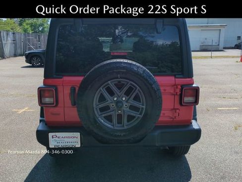 Used 2025 Jeep Wrangler Unlimited Sport AWD/4WD image 5