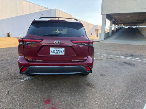 Used 2020 Toyota Highlander Limited AWD/4WD image 11