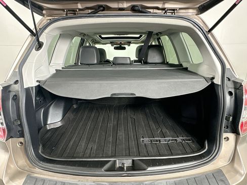 Used 2016 Subaru Forester 2.5i Touring w/ Eyesight & Navigation System image 29