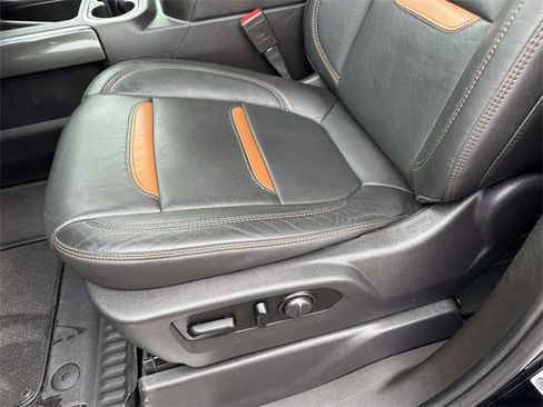 Used 2021 GMC Sierra 1500 AT4 w/ AT4 Premium Package image 18