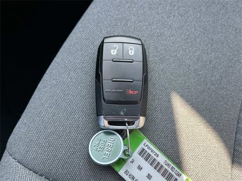 Used 2024 RAM 3500 Big Horn image 35