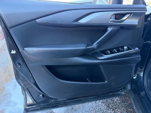 Used 2018 MAZDA CX-9 Sport image 12