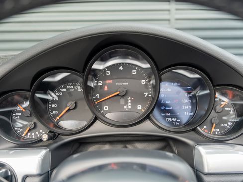Certified 2017 Porsche 911 Carrera RWD image 27