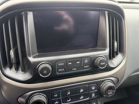 Used 2018 Chevrolet Colorado Z71 image 25