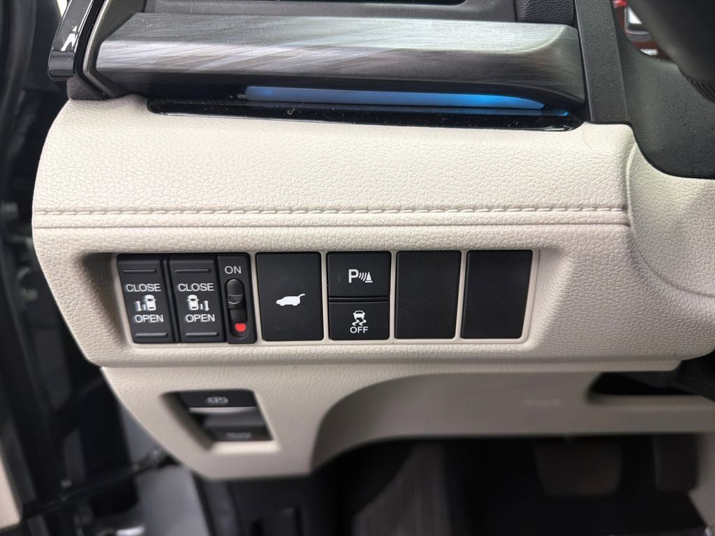 Certified 2025 Honda Odyssey Elite image 34