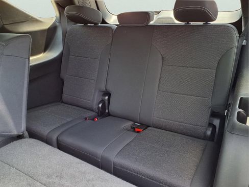 Used 2025 Chevrolet Traverse LT w/ Driver Confidence Package FWD image 21