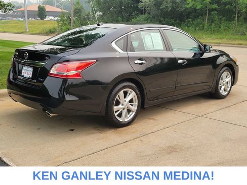 Used 2013 Nissan Altima 2.5 SL w/ 2.5 Moonroof Pkg FWD image 3