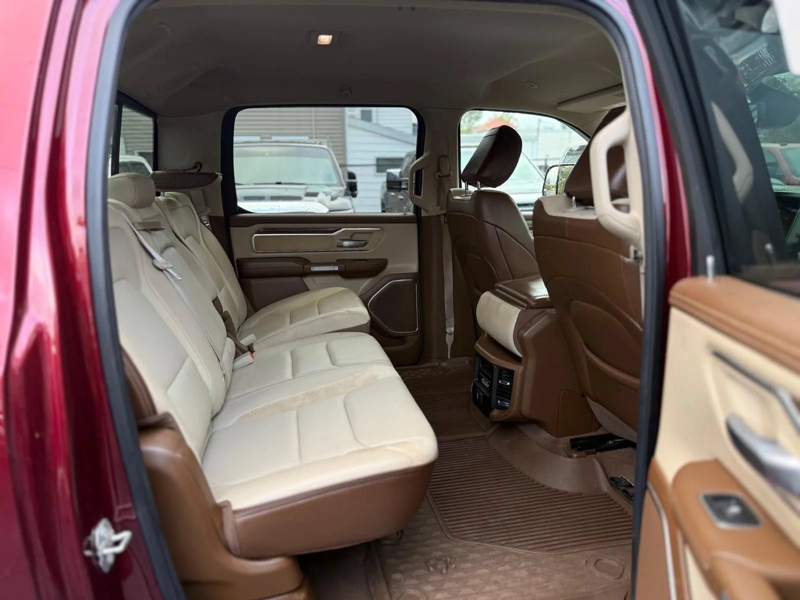 Used 2019 RAM 1500 Laramie AWD/4WD image 24