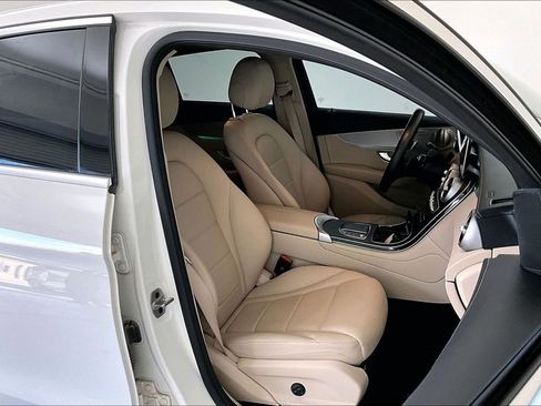 Used 2023 Mercedes-Benz GLC 300 GLC 300 Coupe image 11