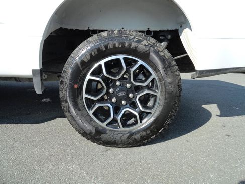 Used 2022 Ford F150 XL w/ STX Appearance Package AWD/4WD image 9