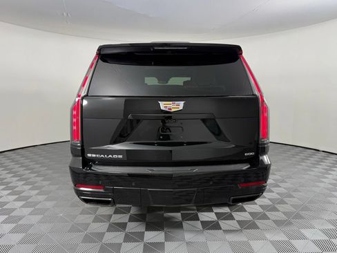 Used 2026 Cadillac Escalade Platinum Sport w/ LPO, Floor Liner Package AWD/4WD image 8