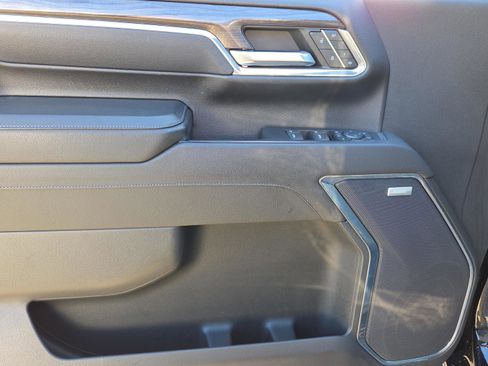 Used 2024 Chevrolet Silverado 2500 LTZ w/ LTZ Premium Package image 23