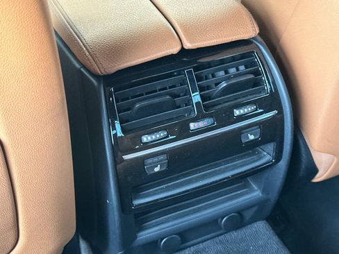 Used 2018 BMW 530e RWD image 13