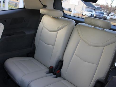 Used 2022 Cadillac XT6 Premium Luxury image 18