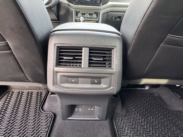 Used 2023 Volkswagen Atlas Cross Sport SEL Premium R-Line AWD/4WD image 12