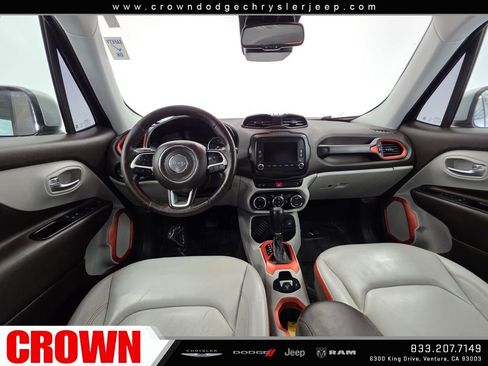 Used 2017 Jeep Renegade Limited image 18